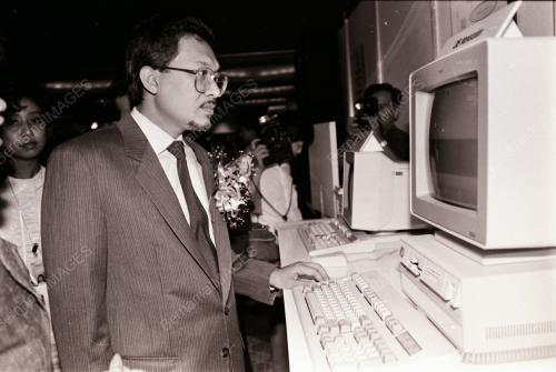 YB DATUK SERI ANWAR IBRAHIM