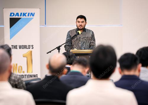 TENGKU AMIR SHAH SULTAN SHARAFUDDIN IDRIS SHAH