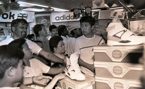KL08_250390_REEBOK