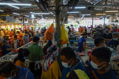 TINJAUAN PENIAGA DAN HARGA DIBAWAH AKTA AKHAP 2011
