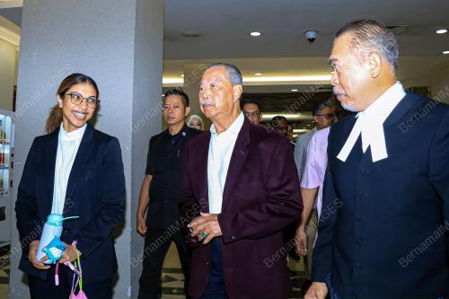 TAN SRI MUHYIDDIN YASSIN