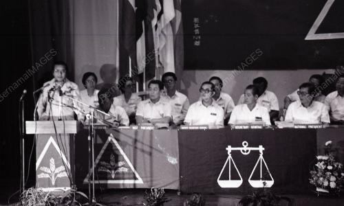 MAHATHIR MOHAMAD