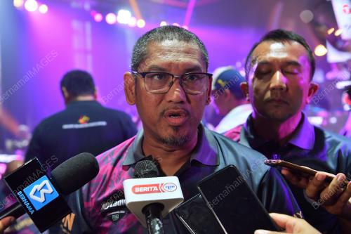 DATUK SERI AHMAD FAIZAL AZUMU