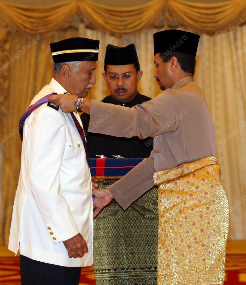 TUANKU MIZAN ZAINAL ABIDIN