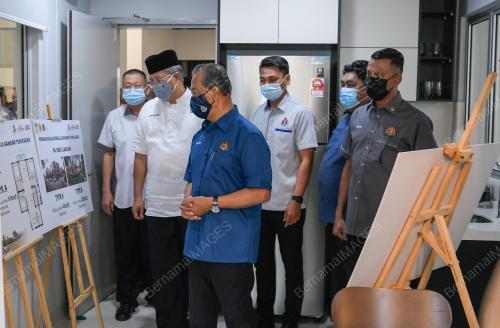 TAN SRI MUHYIDDIN YASSIN