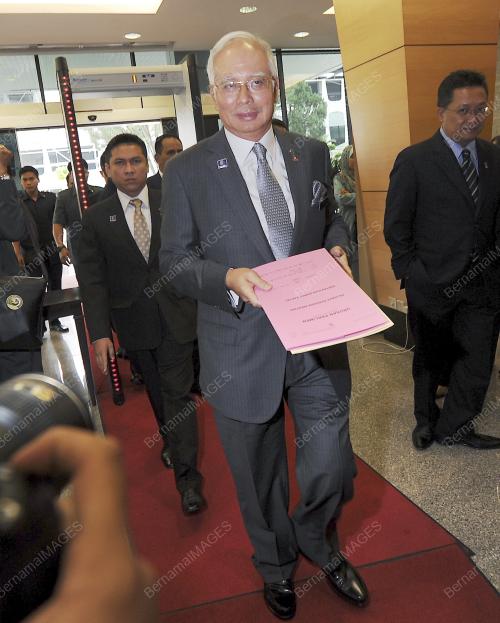 KL08_26062013_PARLIMEN
