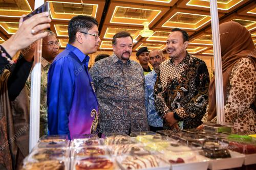 DATUK SERI AMIR HAMZAH AZIZAN