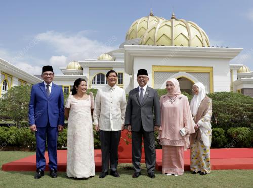 AL-SULTAN ABDULLAH RI'AYATUDDIN AL-MUSTAFA BILLAH SHAH