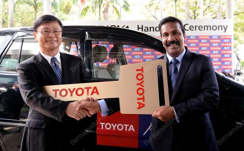 KL08_27022015_PENYERAHAN_TOYOTA