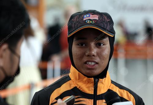 AISYA ELEESA ERNI FIRDAUZ