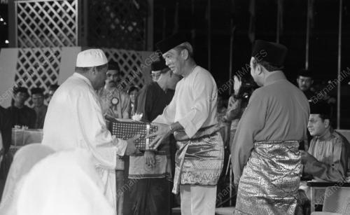 KL08_27072015_HADIAH
