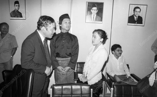 KL08_27072015_SERAH_TIKET