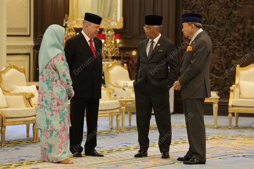 AL-SULTAN ABDULLAH RI'AYATUDDIN AL-MUSTAFA BILLAH SHAH