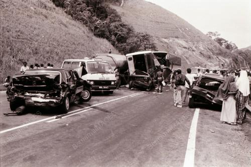 KEMALANGAN DI KILOMETER 25 LEBUHRAYA KUALA LUMPUR