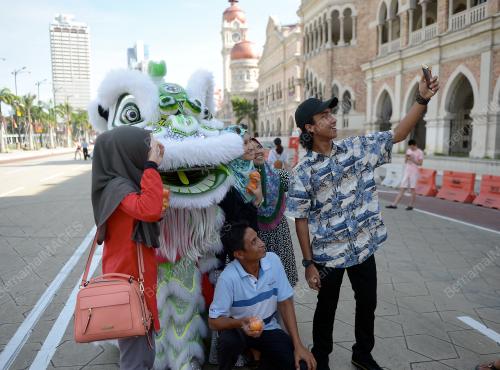KL08_29012017_TARIAN_SINGA