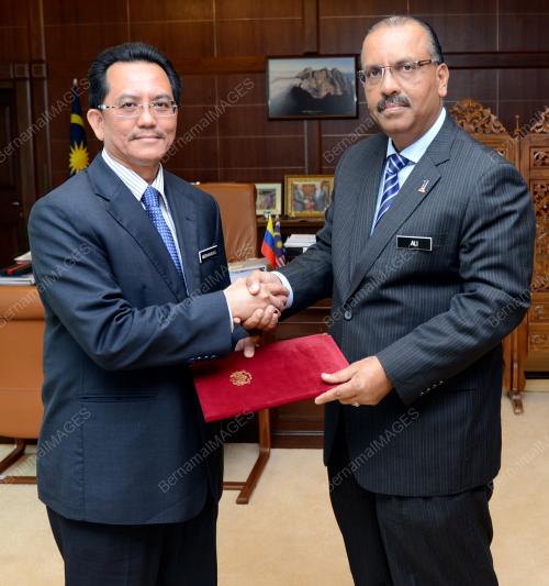 KL08_29032013_ESSCOM