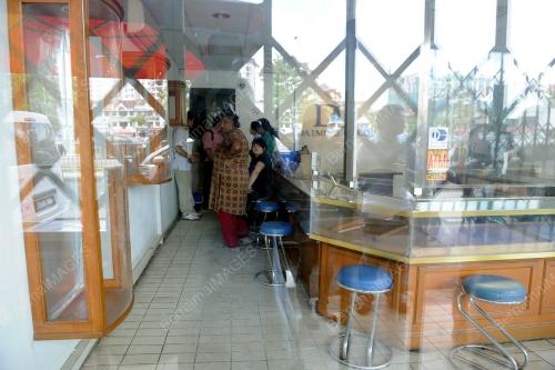 KL08_29102012_KEDAI_EMAS