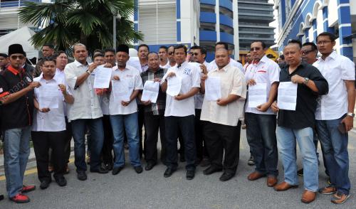 KL08_29122013_UMNO_POLIS
