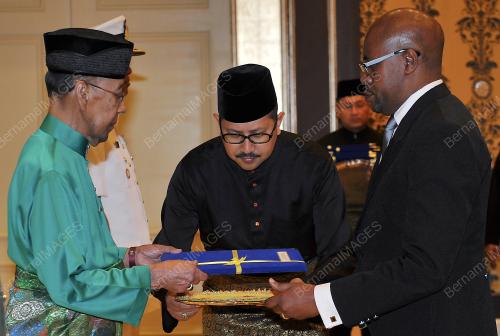 KL08_29122015_AGONG