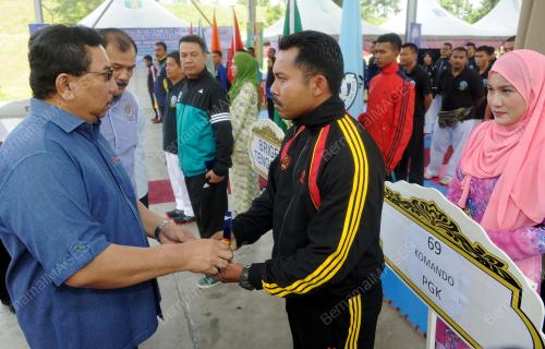 KL08_30042017_POLIS_BN197001011942