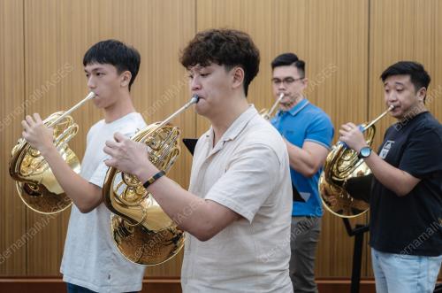 BENGKEL INSTRUMEN OBOE, FRENCH HORN DAN TRUMPET
