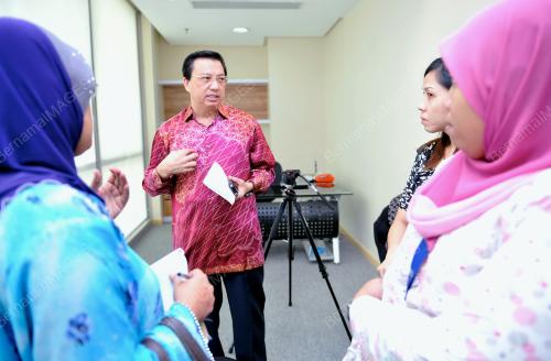 KL08_30082012_LIOW