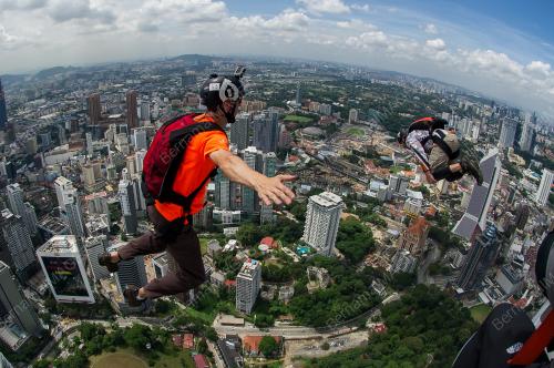 KL08_30092017_BASE_JUMP