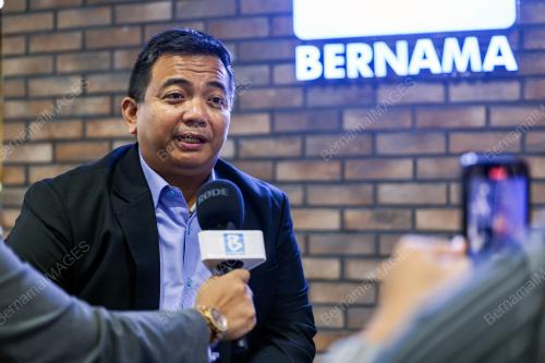 ADAM SAFFIAN GHAZALI