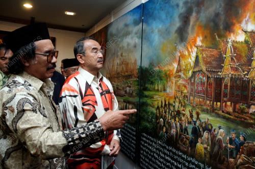 KL08_31012013_PAMERAN_TUN_TUAH