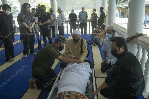 ALLAHYARHAM TAN SRI ABDUL RAHMAN SULAIMAN