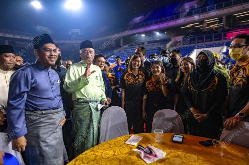 DATUK SERI ISMAIL SABRI YAAKOB
