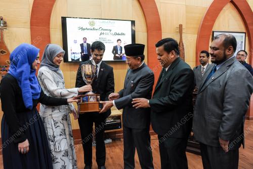 KL08_31102016_UIAM