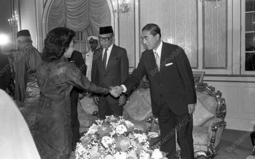 KL08_90583_NARASERU_MENGHADAP_AGONG_13012015