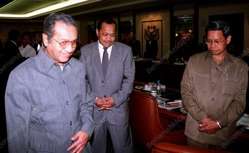 KL09-04_05_2000_PM_HADIR_07012016