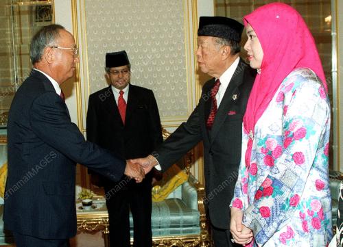 KL09-04_08_2000_AGONG_DUTA_12012016