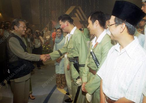 MAHATHIR MOHAMAD
