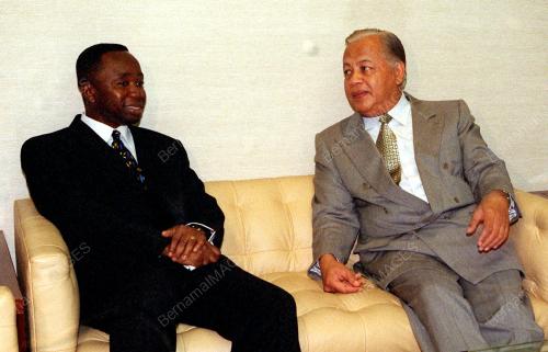 KL09-080200_KHALIL_n_KOFI_07012016