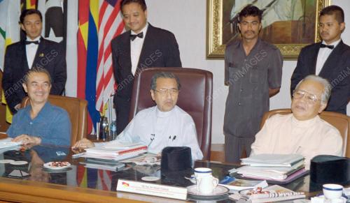 KL09-12_01_2000_PM_UMNO_MT_18012016