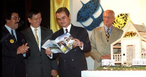 KL09-12_06_2000_SILVER_HAIR_08012016