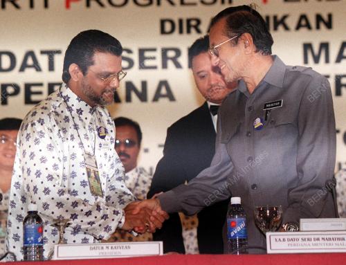 KL09-14_10_2000MAHATHIR-KAYVEAS_14102000
