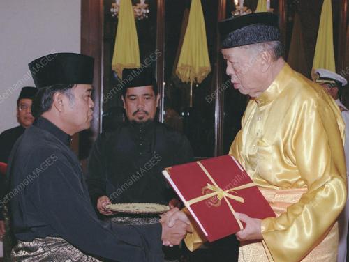 KL09-15_02_2001_AGONG_19012016