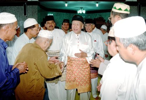 KL09-16_06_2000_AGONG-SOLAT_08012016