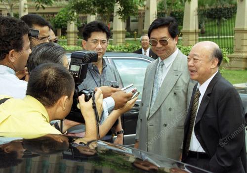 KL09-19_06_2001_LIM_GUAN_27012016