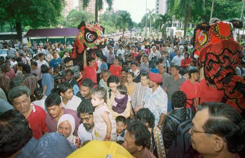 KL09-24_01_2001_ORANG_RAMAI_18012016
