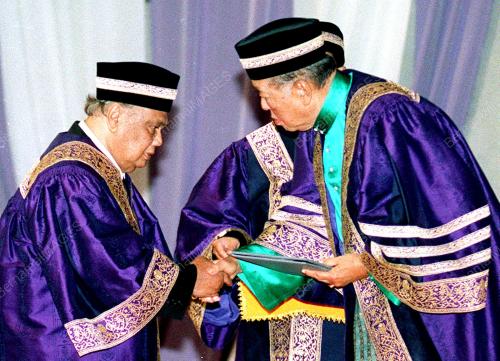 KL09-25_05_2000AGONG-GHAFFAR_BA_07012016