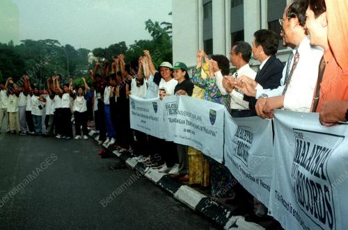 KL09-26_05_2000RENTANGAN_TANGAN_07012016