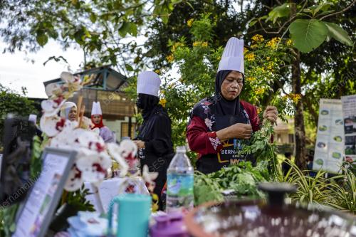 PERTANDINGAN MEMASAK DI KEBUN BANDAR SUNGAI BUNUS