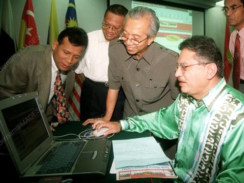 PELANCARAN e-UMNO