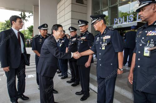 KL09_01062017_KUNJUNGAN_BN201705315521