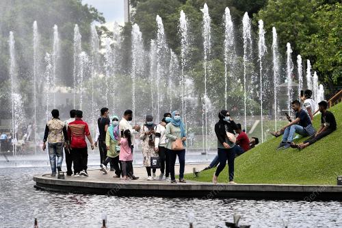 TINJAUAN PENGUATKUASAAN PELITUP MUKA